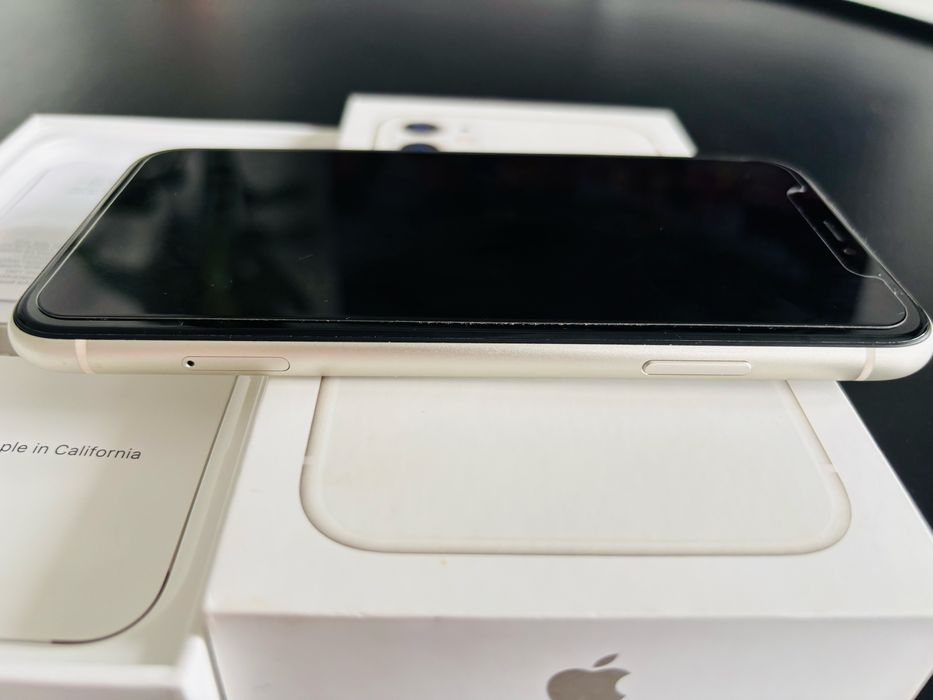 Sprzedam iphone 11 64 GB