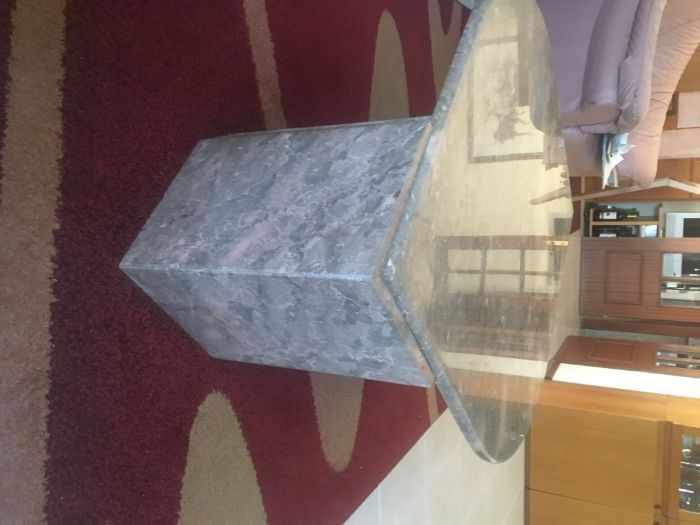 Mesa de centro em mármore