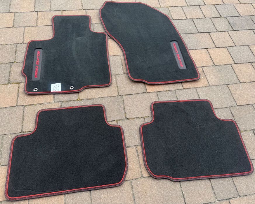 Oryginalne dywaniki samochodowe Mitsubishi Eclipse Cross