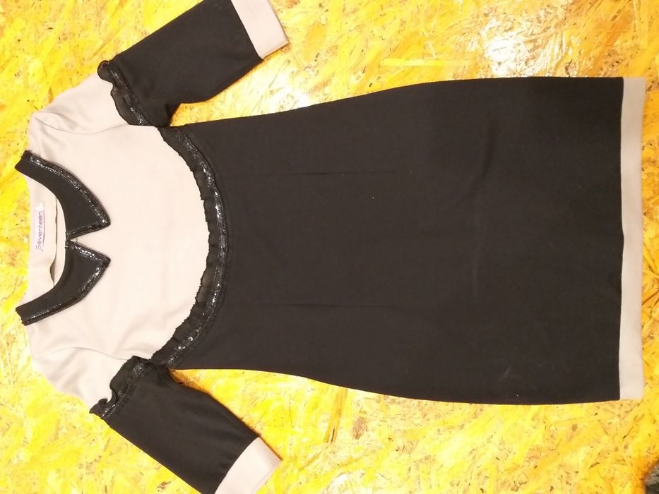 Плаття розміру М