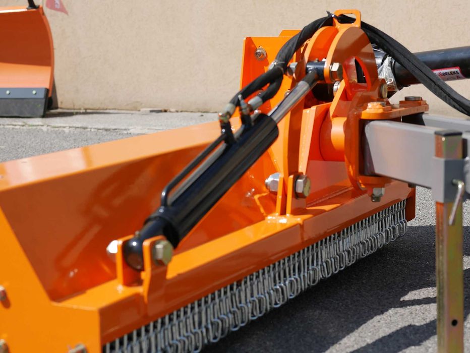 Roçadora 1.4m DELEKS LEO-140-Caixa GB Bologna - p/trator 40/70 C/Cardã