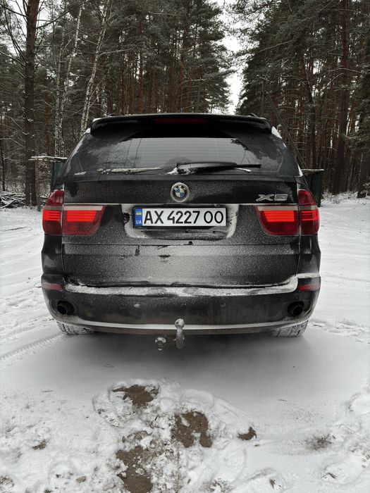 Продам BMW X5 e70 срочно !!
