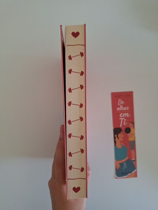 De Olhos em Ti de Amy Lea, com edges