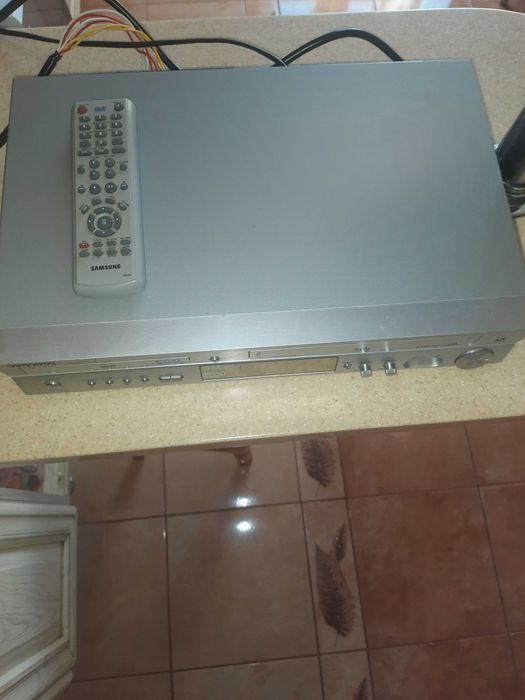 Програвач DVD/VHS  Самсунг V7500К в колекцію.