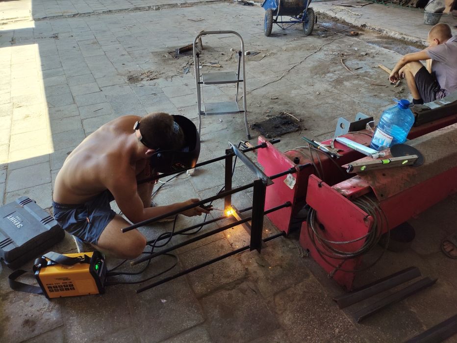 Резка проёмов.Бетонные работы.Установка заборов.Стяжка