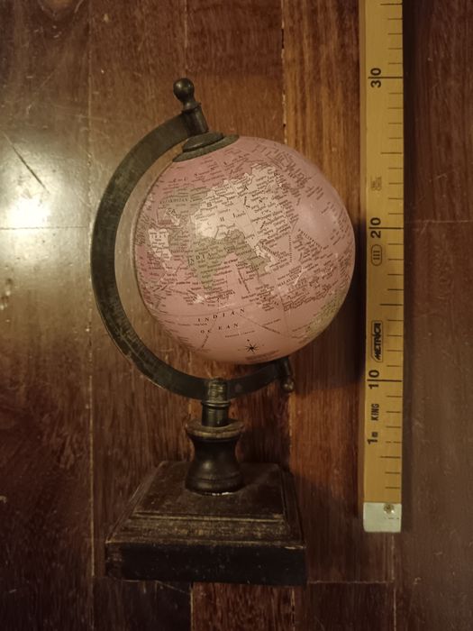 Globo terrestre pequeno