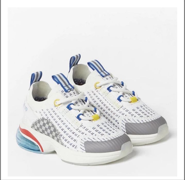 Дитячі кросівки zara