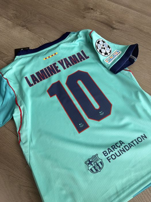 140 yamal lamine stroj fc barcelona
