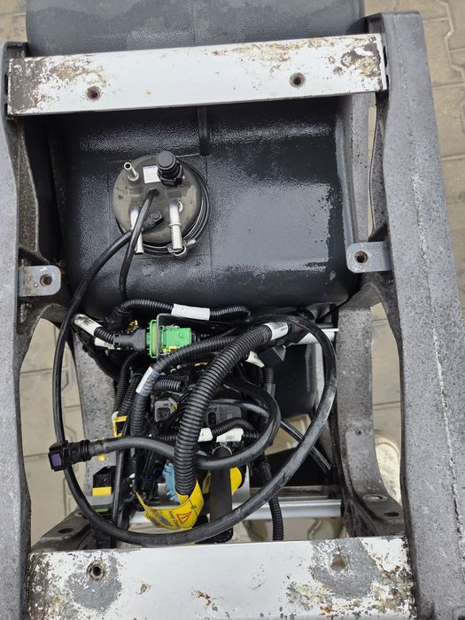 Zbiornik i pompa AdBlue Renault Gama T kompletny