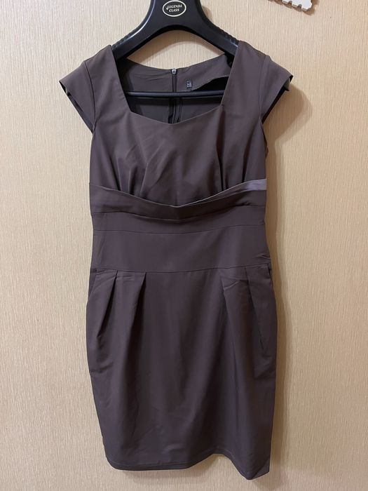 Нарядне плаття 48 розміру