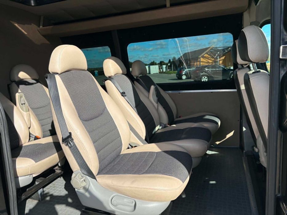 Renault Master L3H2 9 miejsc 135km