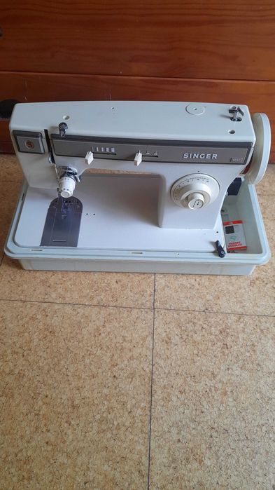 Máquina de costura Singer 1247