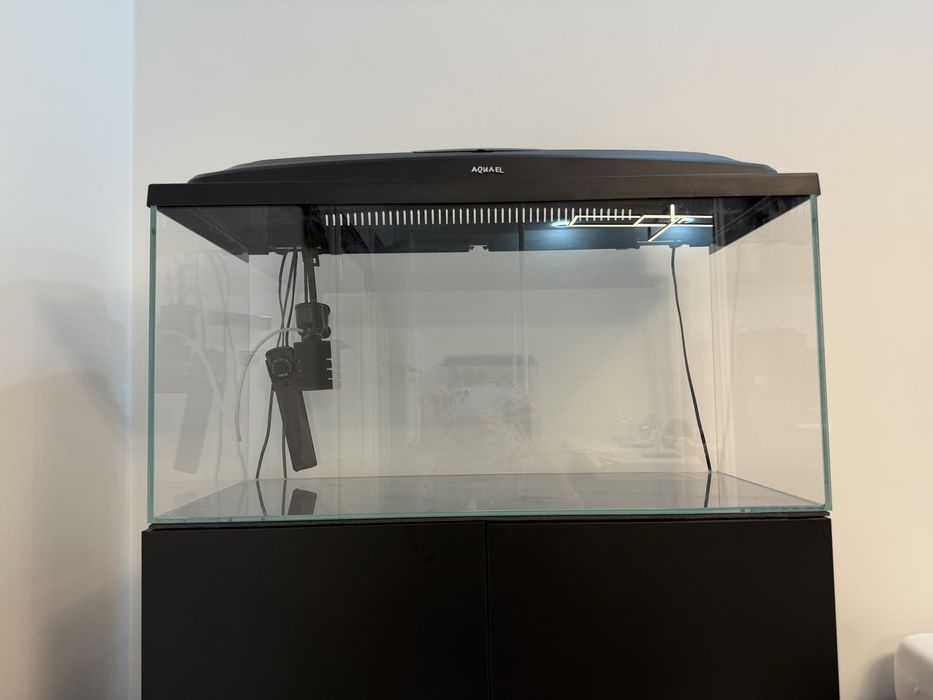 Akwarium 80x35x40 z szafką i wyposazeniem