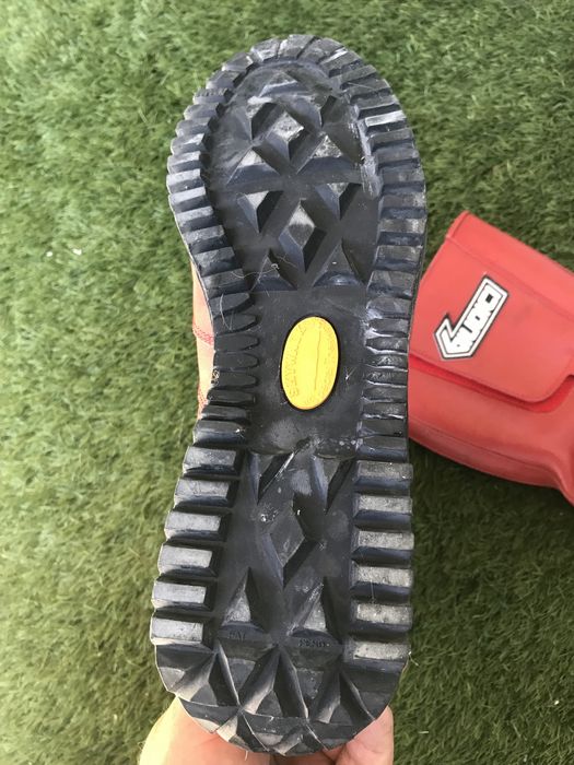 Botas novas para Mota, kart 39 / 40
