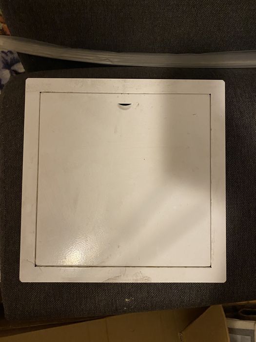 Sprzedam metalowe drzwiczki