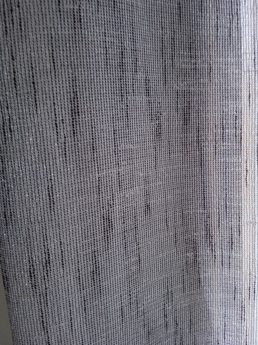 1 par de cortinas cinza de argolas