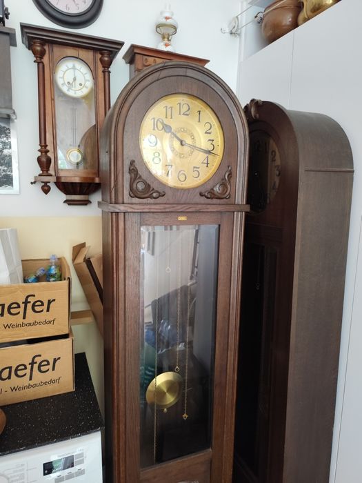 Stary zegar podłogowy Braci Wilde