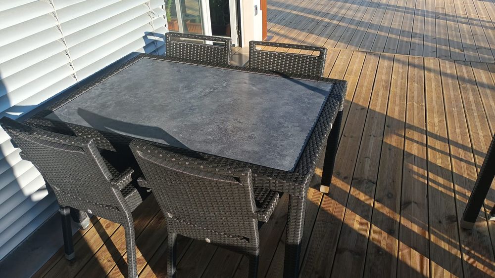 Mesas de 4 com 4 cadeiras exterior