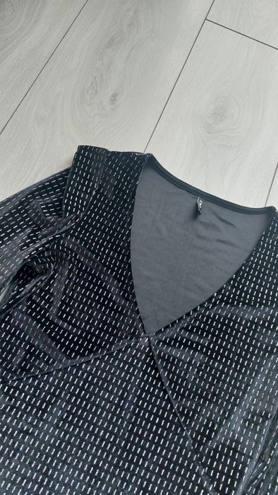 Welurowa czarna sukienka Only XS/ 34 sukienka na imprezę