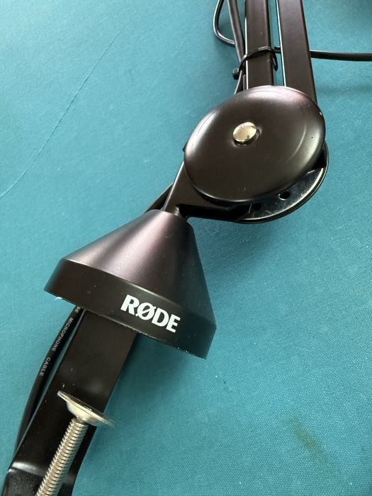 Kit Podcast Shure SM7B Focusrite 2i2 4th Gen