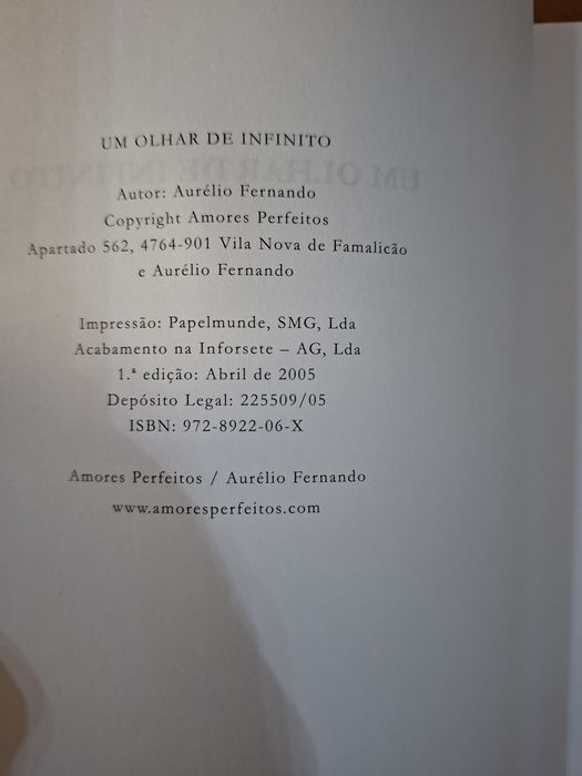 Um Olhar Infinito Poesia Reunida 1° Edição