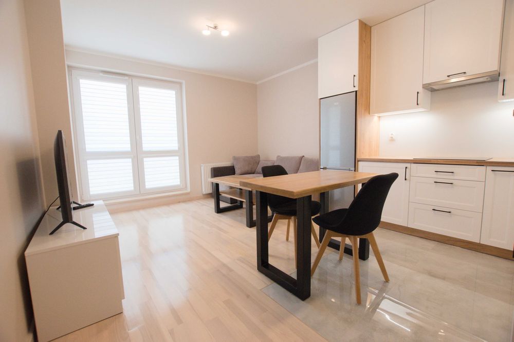 zadbane 35m2, 2 pokoje, garaż