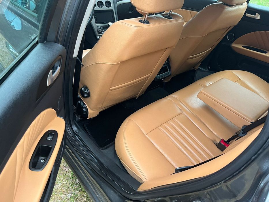 Alfa Romeo 2009 rok 1.9 diesel automat