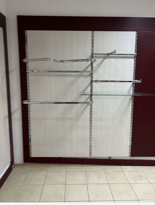 Срочно продам бу оборудование для гардеробной