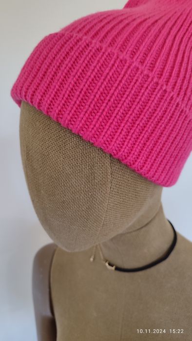 Шапка ручної роботи