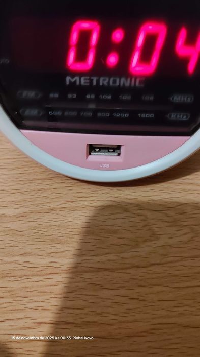 Radio despertador rosa metronic