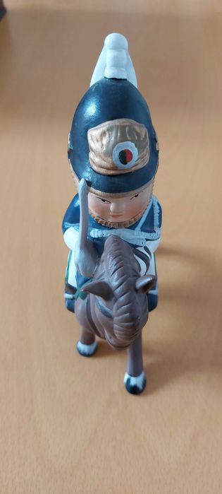 Estatueta de soldado da GNR a cavalo