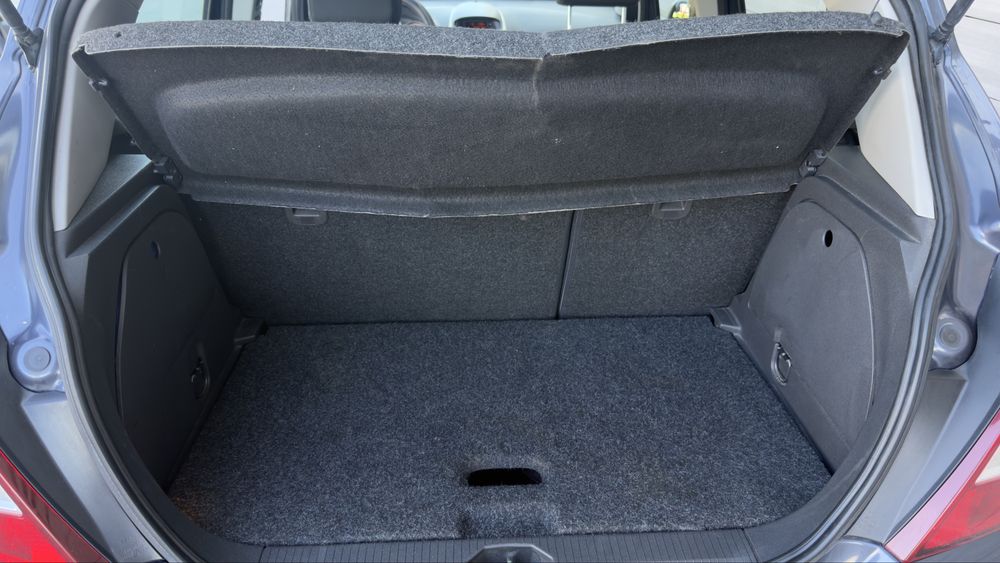 Opel Corsa — fotografia 12