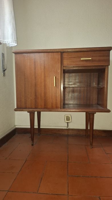 Móvel de entrada Vintage para restauro