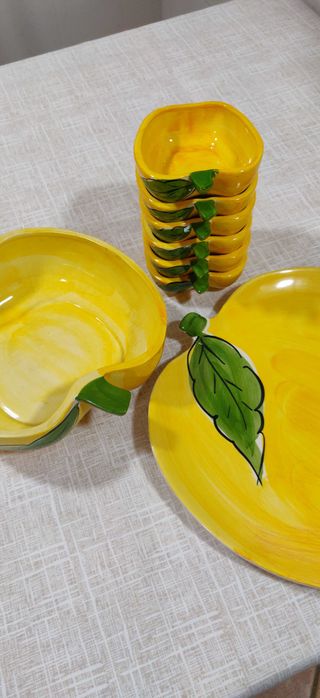 Loiça estilo bordallo para sobremesa em cerâmica pintada á mão.