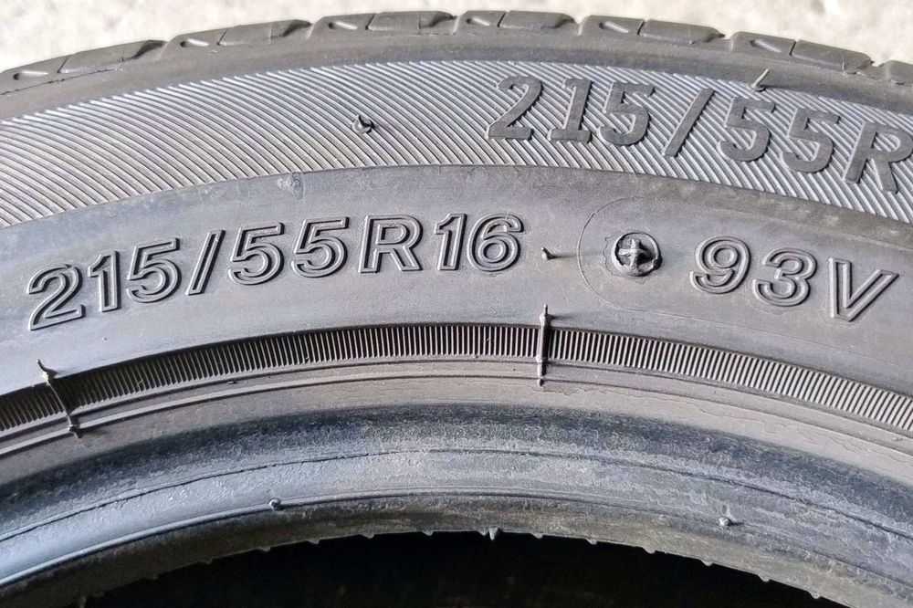 Шини літні R16 215/55 Lassa Driveways