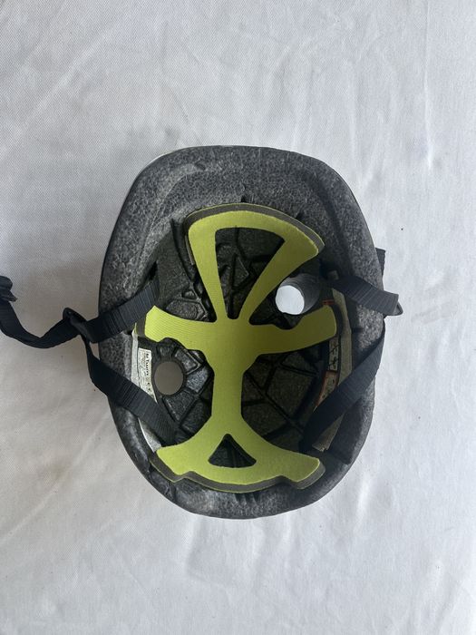 Capacete de crianca B Twin