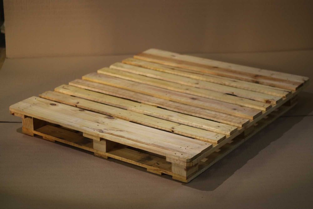 Продам дерев'яні палети 1200,1300x1100мм,вживані, у хорошому стані.