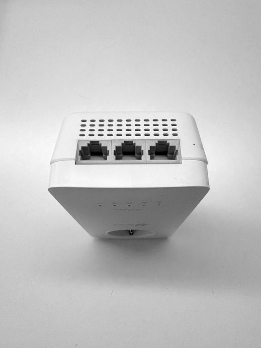 TP-Link AV1300 Gigabit Passthrough Powerline AC Wi-Fi Extender