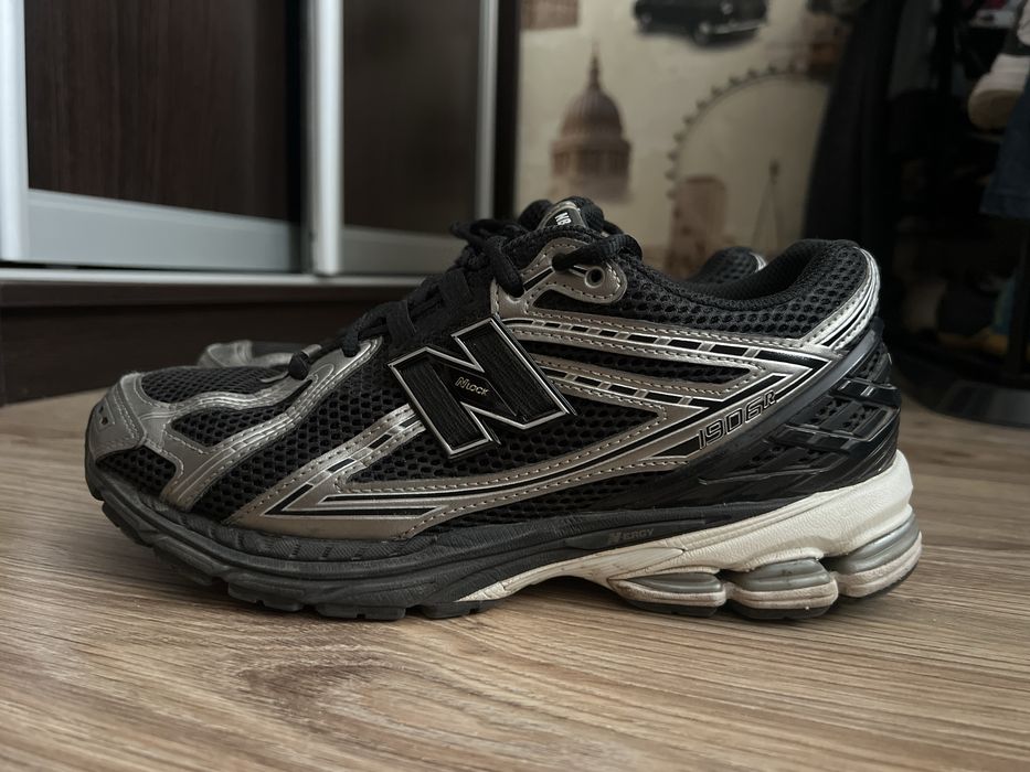 New Balance 1906R