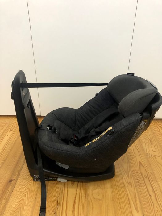 Bebe Confort Axiss Fix Nomad Black