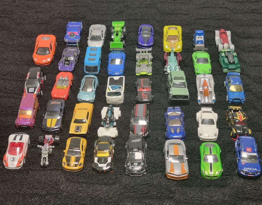 LOTE 55 CARRINHOS •Hot Wheels +Outras Marcas •Usados •Vendo Tudo Junto