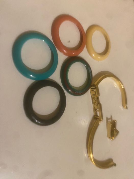 Oportunidade Argolas e bracelete para relógio Gucci