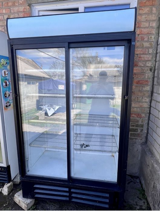 Продам 2 хололильника витрины