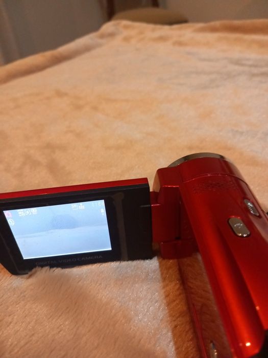 Vendo máquina  de filmar  muito bonita como nova