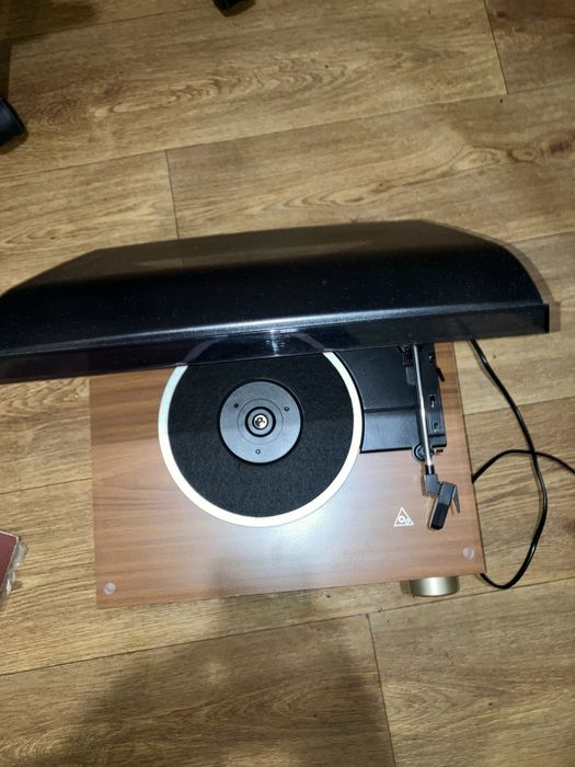 Вініловий програвач Auna OXford, bluetooth, fm, cd з колонками.