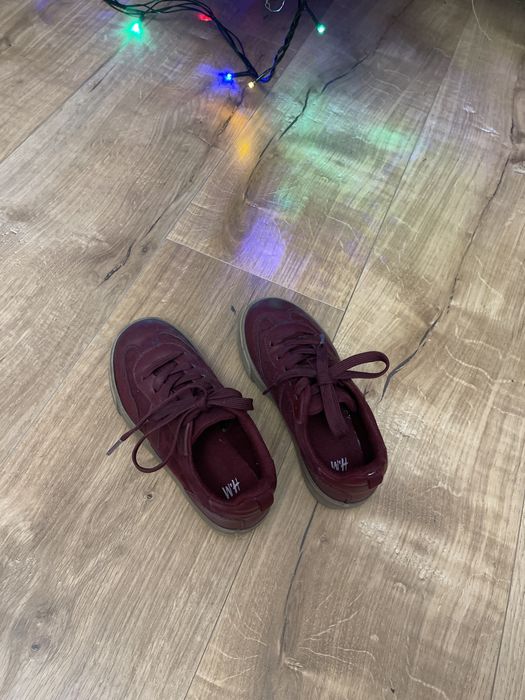 Кеди на дівчинку