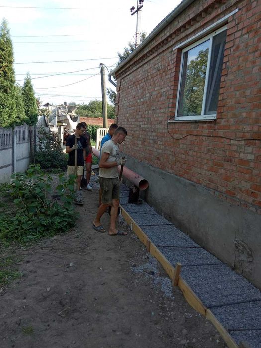 Бетонные работы. Фундамент/Площадки/Дворы/Отмостки. - Будівельні ...