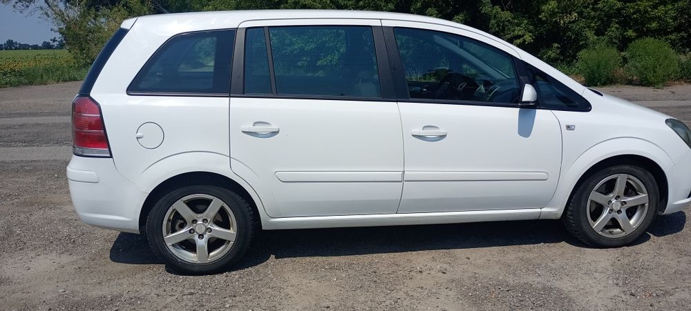 Opel Zafira B 1.9 cdti АКПП