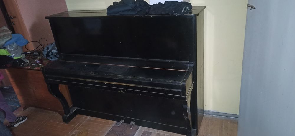 Продам піаніно Україна