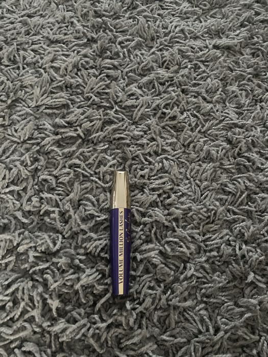 Tusz L’ oreal volume million lashes